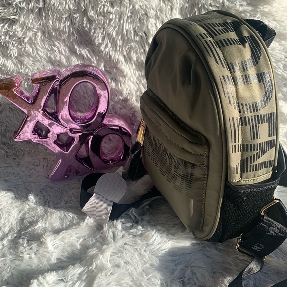 Steve Madden small cute backpack - Picture 2 of 5